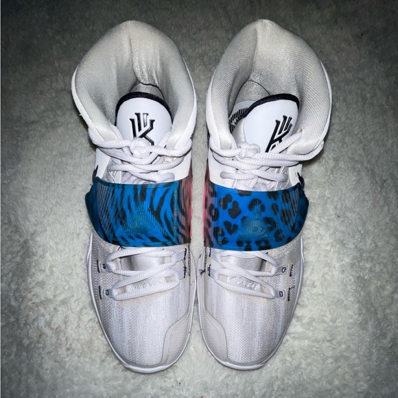 Men’s 10.5 Kyrie 6 Nike animal print good used condition - Picture 7 of 13